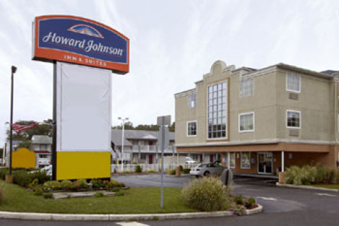 Howard Johnson Inn And Suites