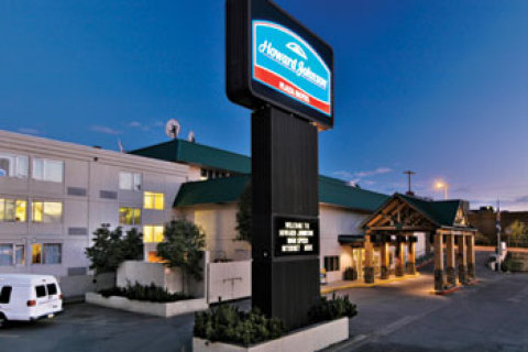 Howard Johnson Plaza Hotel Anchorage