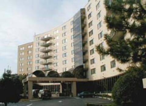 Arlington Court Suites Hotel