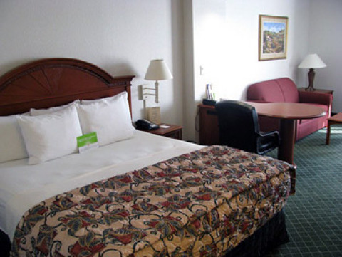 La Quinta Inn & Suites Dallas-Arlington North