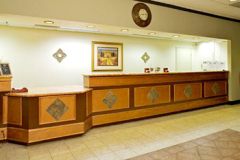 North Austin Plaza Hotel and Suites