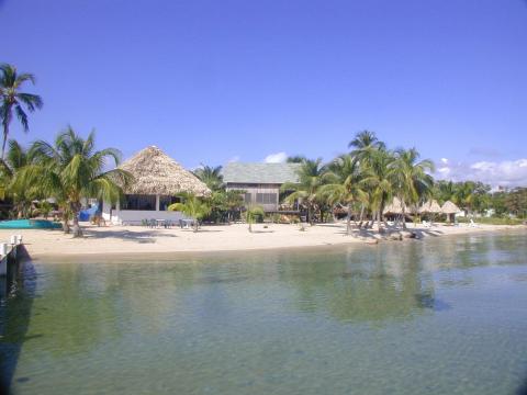 Green Parrot Beach Houses - Vacation Rental in Belize
