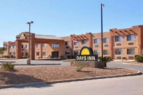 Benson Hotel | Days Inn Benson Az