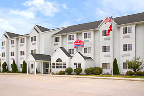 Ramada Limited and Suites Bloomington