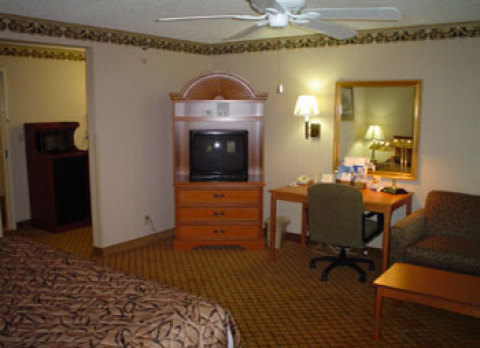 Baymont Inn and Suites Bowling Green