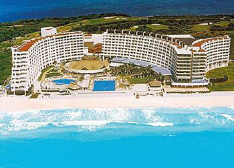 Cancun Hotel | Crown Paradise Club Cancun All Inclusive