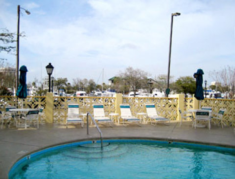 La Quinta Inn & Suites Riverview
