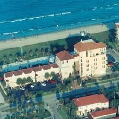 Cocoa Beach Hotel | THE INN AT COCOA BEACH