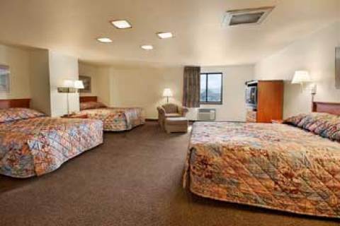 Coeur D Alene Hotel | Super 8 Motel - Coeur D Alene