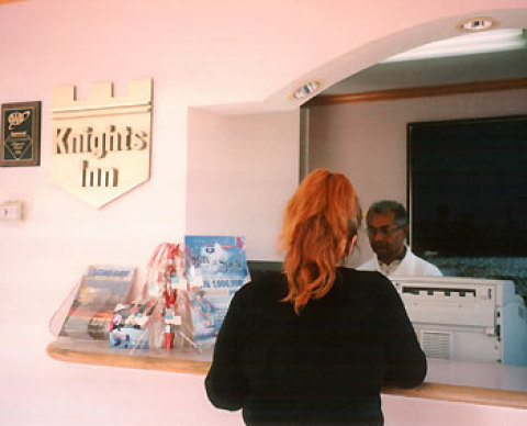 Knights Inn By The Beach