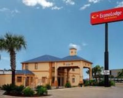 ECONO LODGE AND SUITES