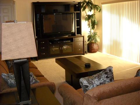 Beautifully Furnished Executive Vacation Home! - Vacation Rental in Davenport