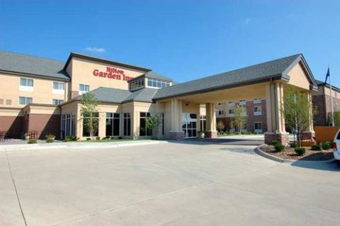 moines des grdn hilton inn west