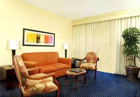 Courtyard by Marriott Chicago O'Hare