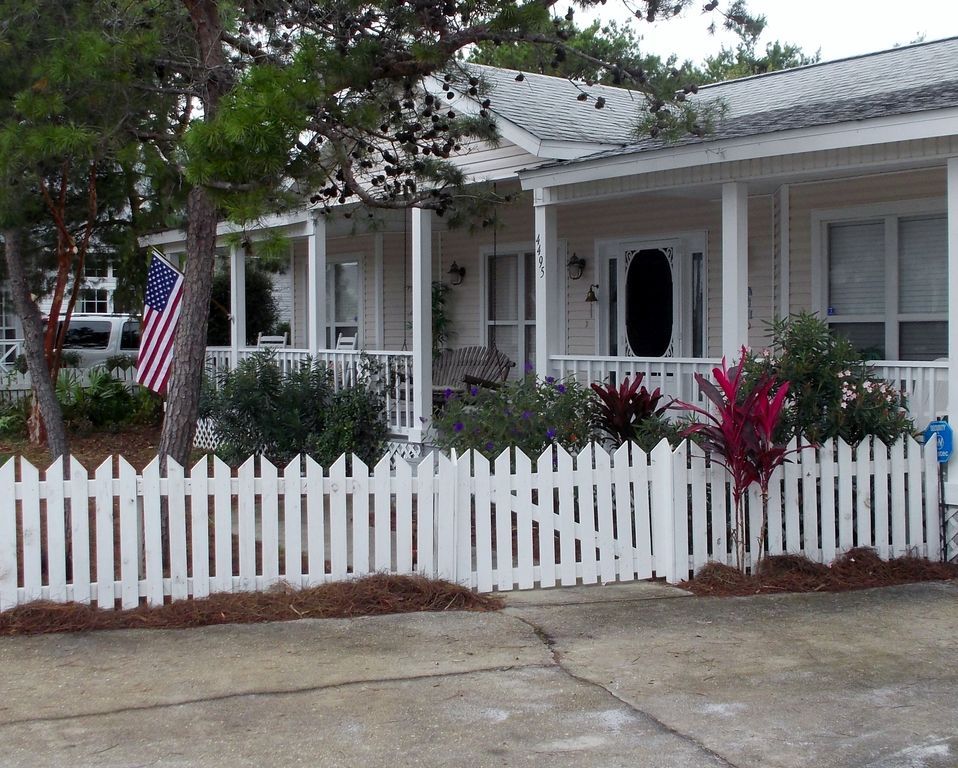 Crystal Beach Cottage - Vacation Rental in Destin