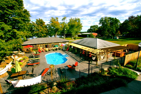Douglas Condo - Vacation Rental in Saugatuck