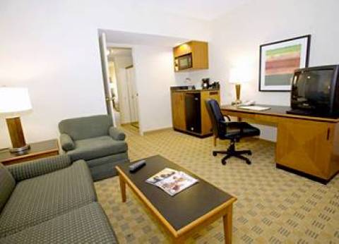 Doubletree Guest Suites & Conf Ctr Chicago/Dow