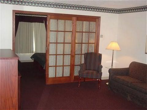 COUNTRY INN SUITES EAST TROY