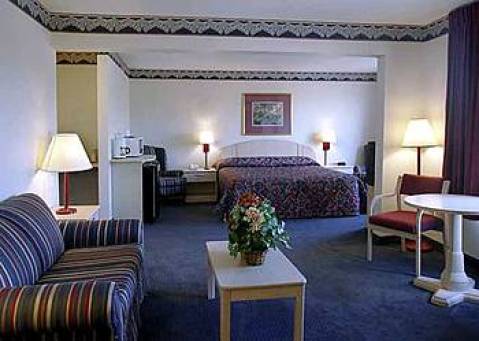 Fayetteville Inn And Suites
