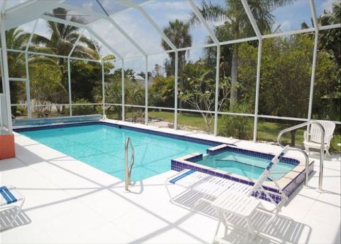 Sweet Dreams Vacation Home with Pool & Spa - Vacation Rental in Fort Myers Beach