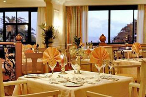cliff funchal
