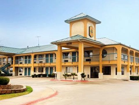 Grand Prairie Hotel | Super 8 Grand Prairie