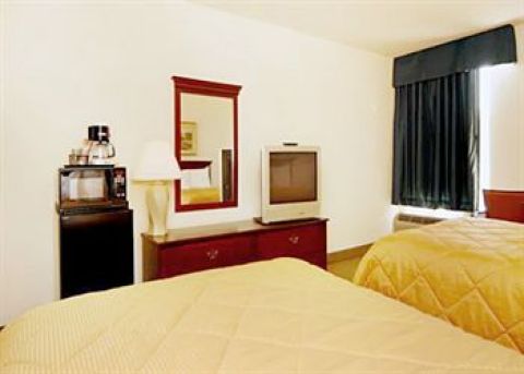 Baymont Inn and Suites Greensboro