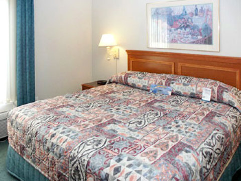 La Quinta Inn and Suites Greensboro