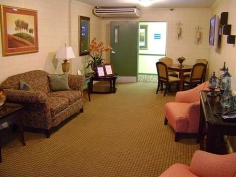 HOME TOWNE SUITES GREENVILLE