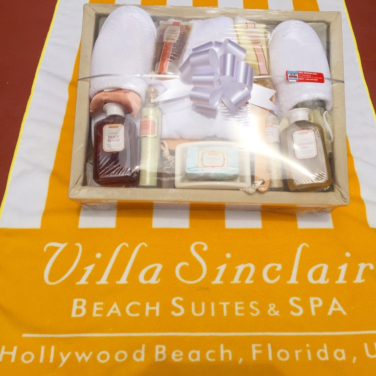 Hollywood Beach Girls - Hollywood, Florida Hotels