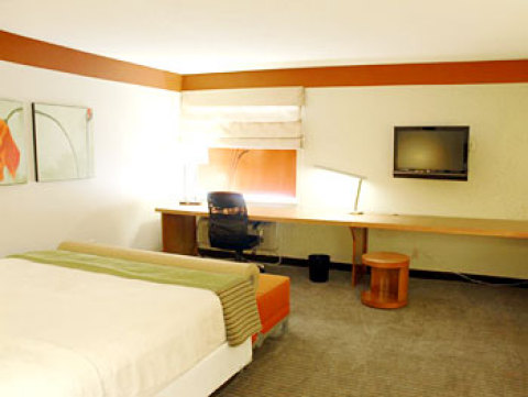 La Quinta Inn & Suites Southwest
