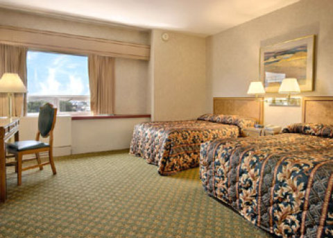 Jamaica Hotel Ramada Plaza Hotel JFK Airport