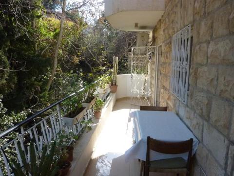 The Lion Apartment - Vacation Rental in Jerusalem