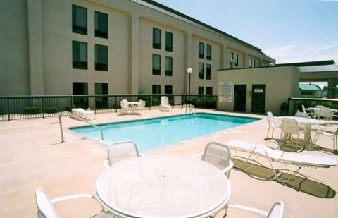 hotels in joplin mo with 24 hr pool