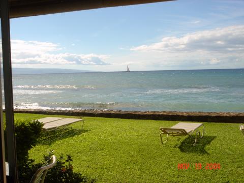 BEACHFRONT! 1 bedroom condo - Vacation Rental in Kaanapali