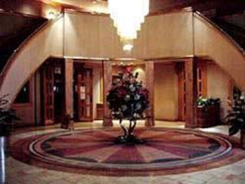 Howard Johnson Plaza Hotel - Knoxville