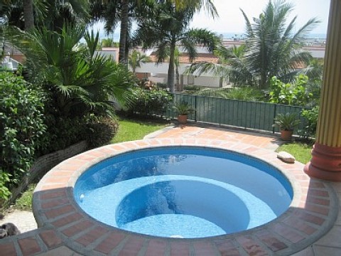 Romantic 1 BR Hideaway, Pool, Steps to Beach - Vacation Rental in La Cruz De Huanacaxtle