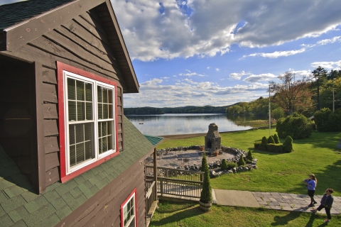 Twin Pines Resort - Hotel in Lake George