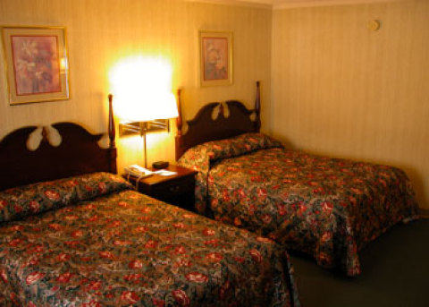 Fort William Henry Resort Hotel