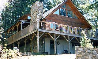 Mountain Log House on Four 1/2 Acres - Vacation Rental in Lake Lure