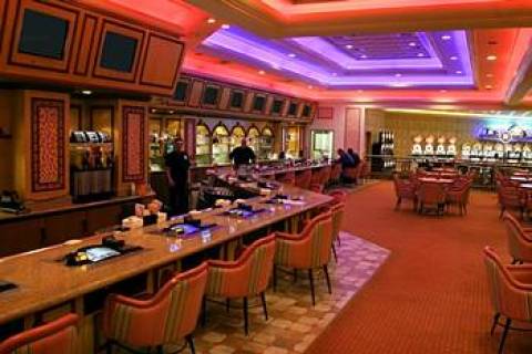 hotels near gold coast casino las vegas