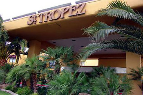 St Tropez All Suite Hotel