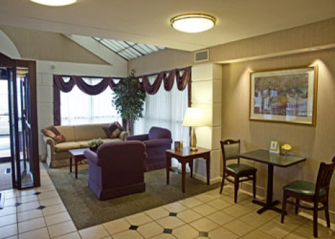 La Quinta Inn & Suites Baltimore BWI Airport