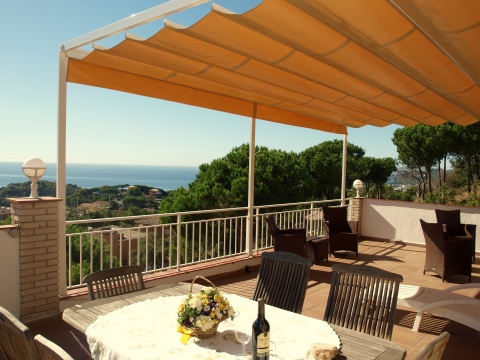 Lloret de Mar, Well-equipped modern villa with com - Vacation Rental in Lloret De Mar