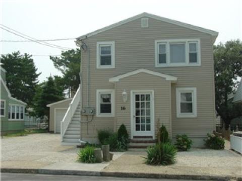 Oceanside Duplex/2 Family - Vacation Rental in Long Beach Island