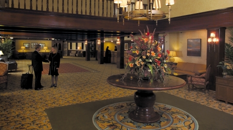 Louisville Hotel | Executive West Hotel