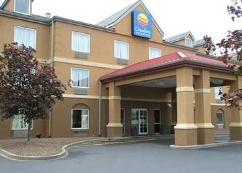 Comfort Inn & Suites Airport and Expo