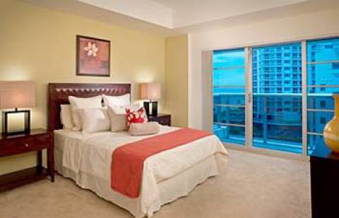 Churchill Suites Crown Miami Beach