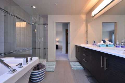 Master Bedroom ensuite with walk in shower and soaker tub.