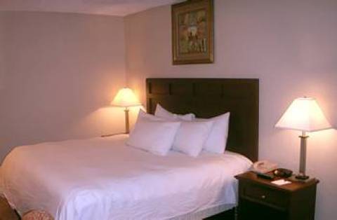 Baymont Inn and Suites Mobile